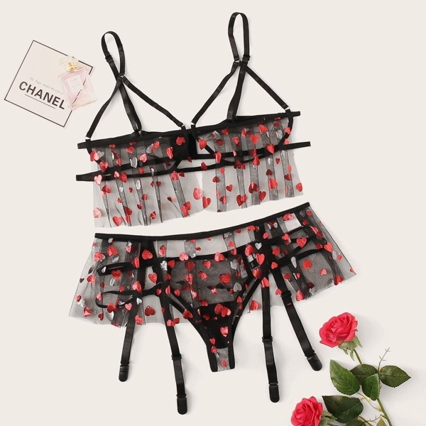 

Plus Heart Print Mesh Garter Lingerie Set