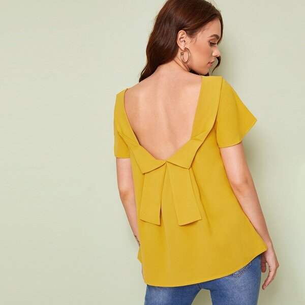 

Bow Detail Back Solid Blouse