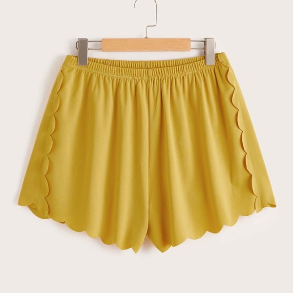 

Plus Scallop Trim Shorts
