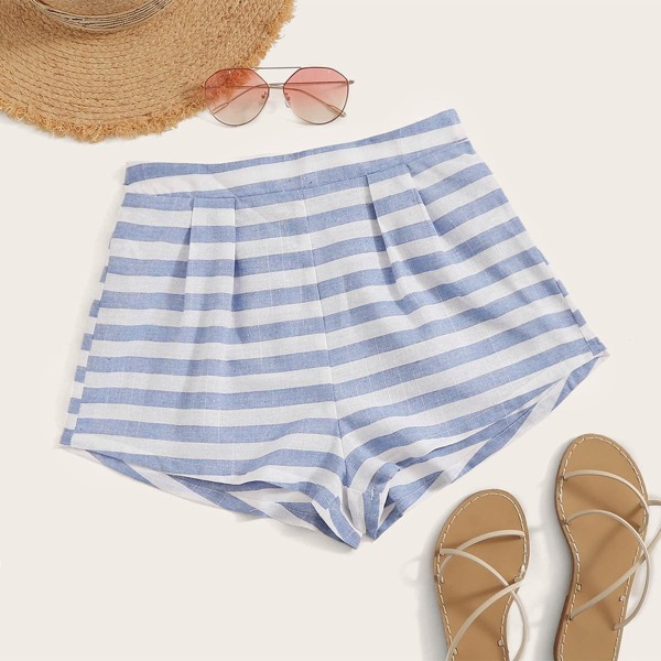 

Two Tone Striped Fold Pleat Shorts
