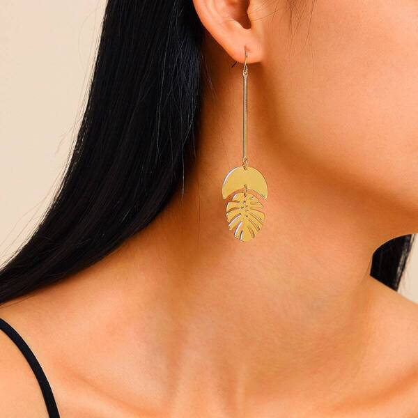 

Palm Shaped Drop Earrings 1pair