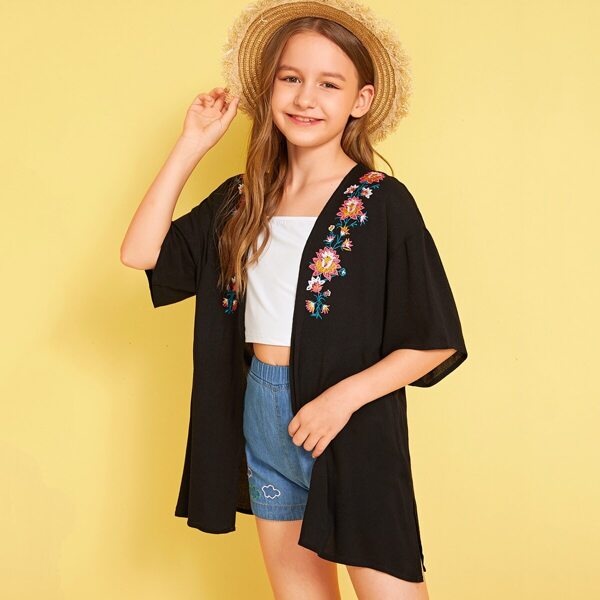 

Girls Open Front Drop Shoulder Embroidery Detail Kimono