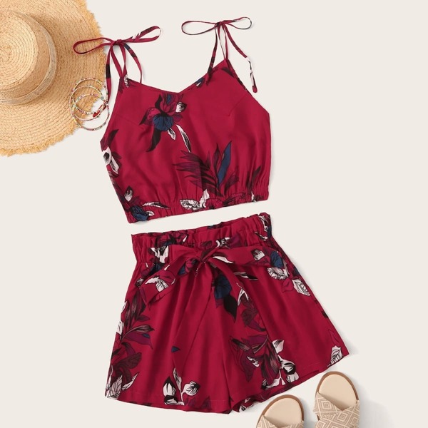 

Floral Print Cami Top & Tie Front Shorts
