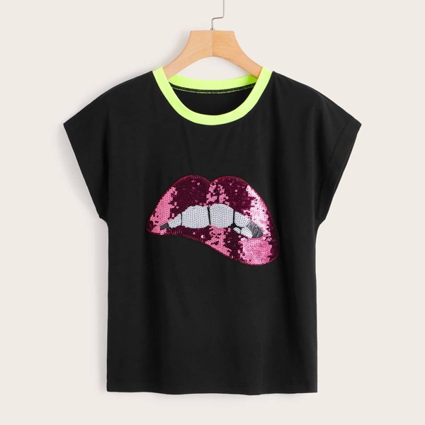 

Contrast Sequin Lip Tee