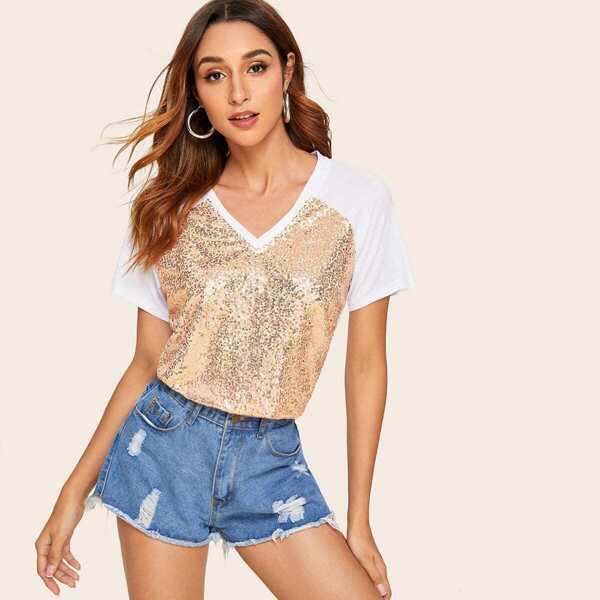 

Raglan Sleeve Contrast Sequin Top