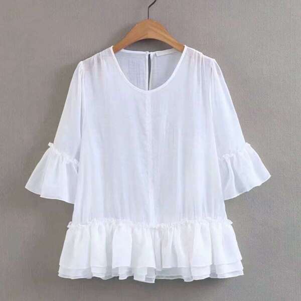 

Button Keyhole Lettuce Trim Ruffle Hem Blouse