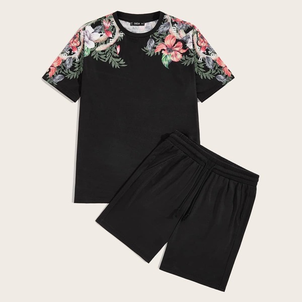 

Men Tropical and Snake Print Tee and Shorts Set