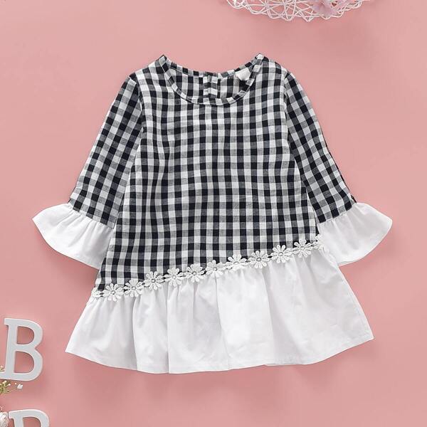 

Baby Girl Gingham Appliques Ruffle Hem Babydoll Dress
