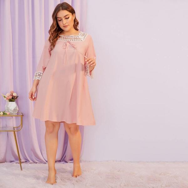 

Plus Eyelet Embroidery Night Dress, Pink pastel