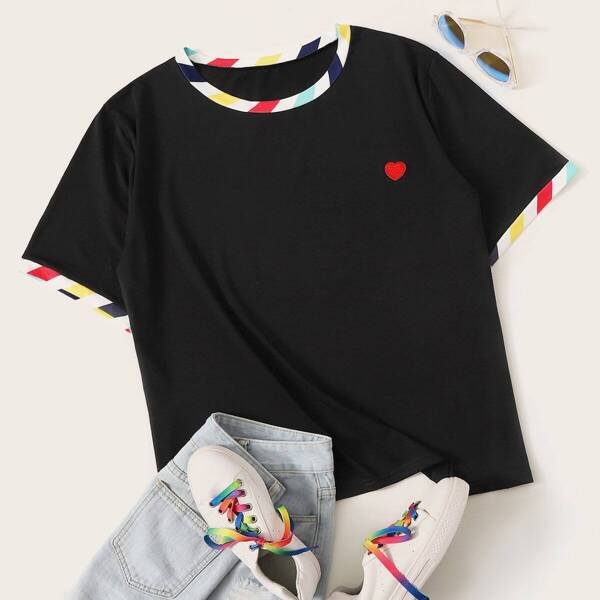 

Plus Contrast Trim Heart Patch Tee