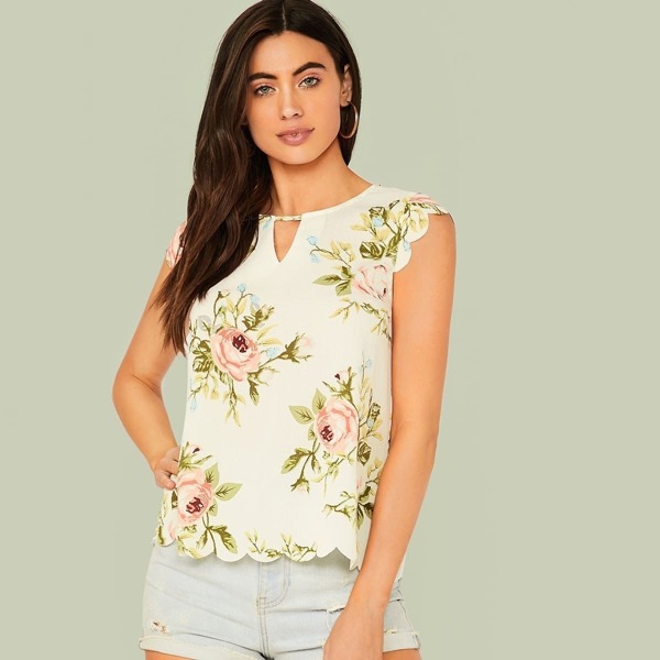 

Floral Print Choker Neck Scallop Edge Top