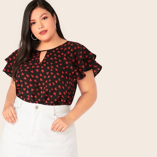 

Plus Keyhole Neck Butterfly Sleeve Heart Print Top