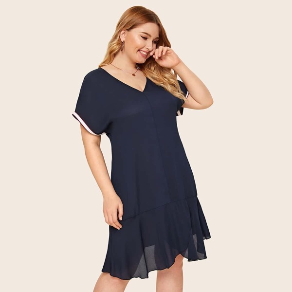

Plus V Neck Striped Cuff Asymmetrical Hem Dress