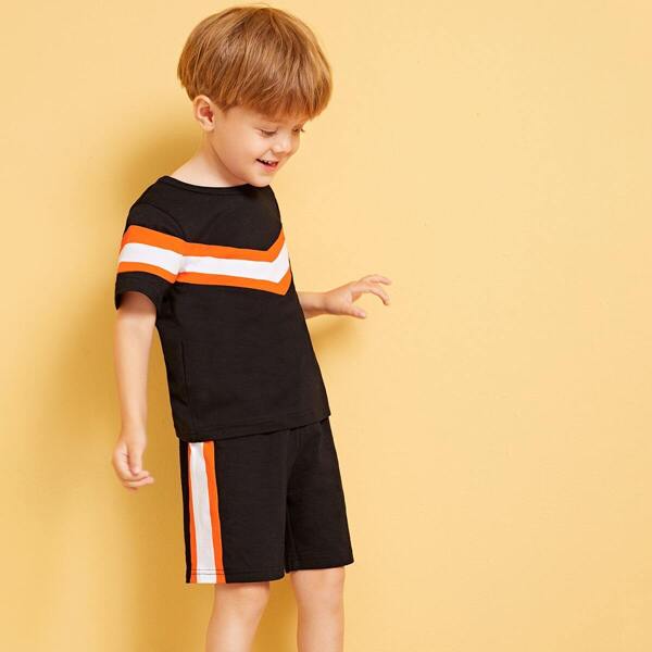 

Toddler Boys Contrast Chevron Panel Tee With Side Stripe Shorts, Black