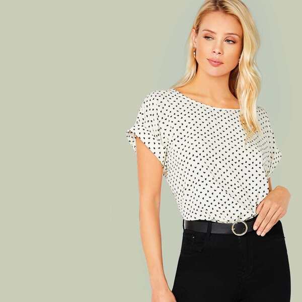 

Cuffed Sleeve Confetti Heart Print Top