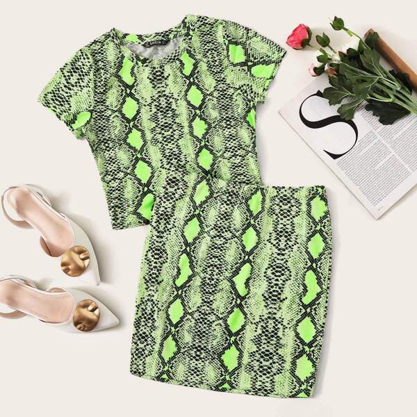 

Neon Snakeskin Print Tee & Skinny Skirt Set