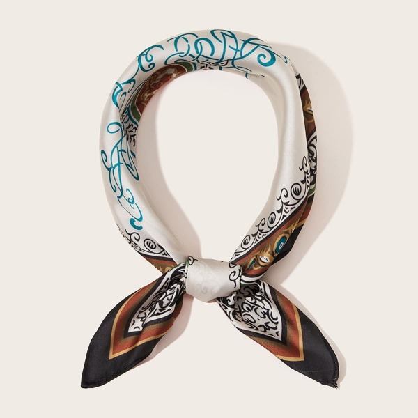 

Contrast Trim Scroll Print Bandana