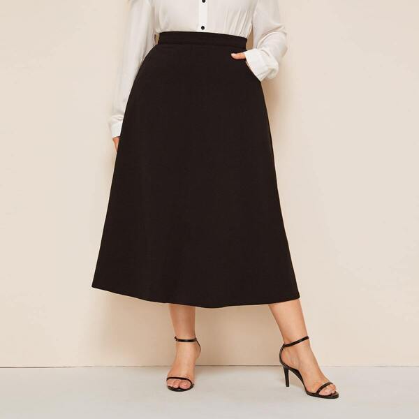 

Plus Solid Slant Pocket Flare Skirt, Black
