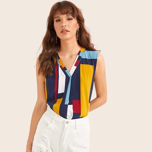 

Geo Print V-neck Blouse