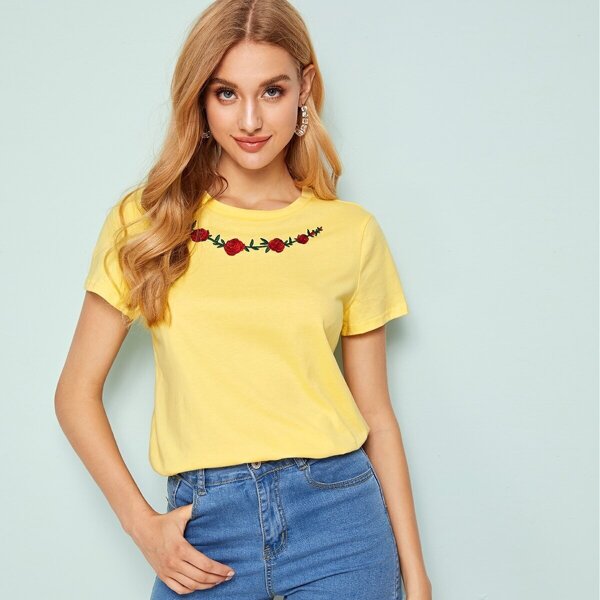 

Flower Embroidered Short Sleeve Tee