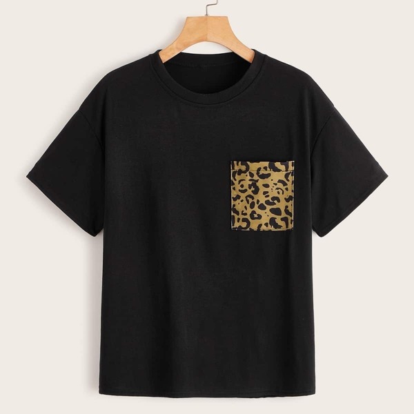 

Contrast Leopard Pocket Tee