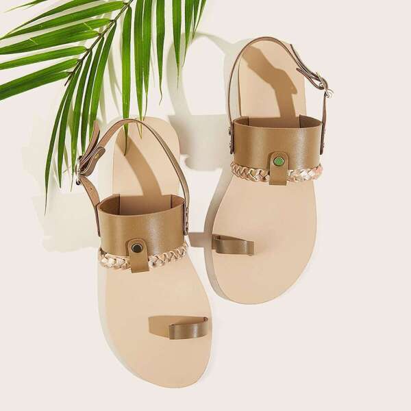 

Toe Ring Braided Detail Sandals