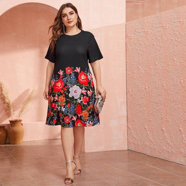 

Plus Short Sleeve Floral Print Dress