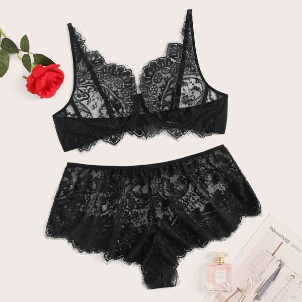 

Plus Floral Lace Lingerie Set, Black