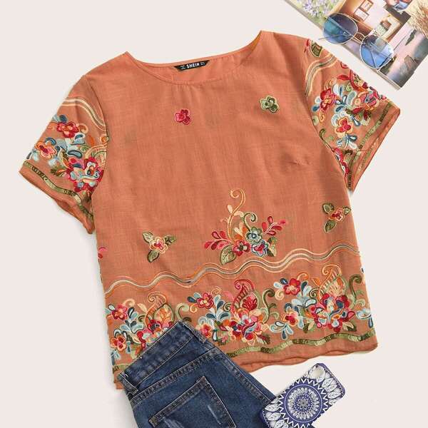 

Short Sleeve Embroidery Top
