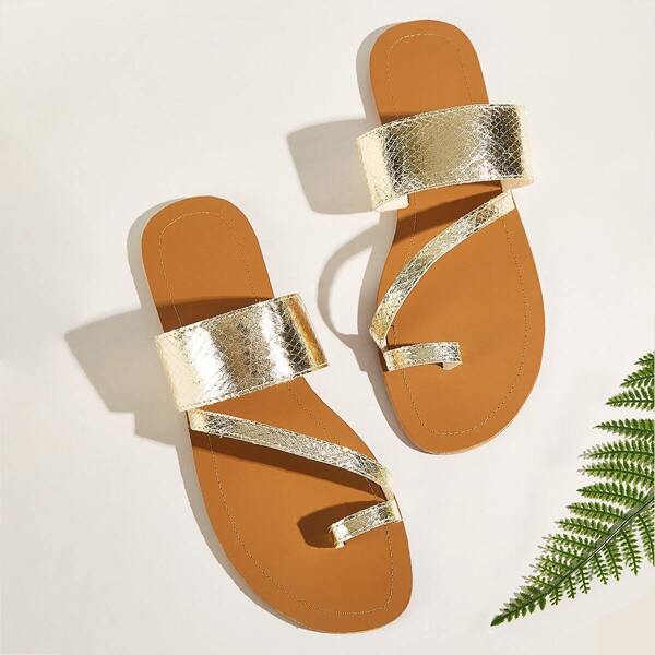 

Toe Ring Metallic Flat Sliders