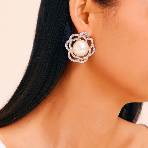 

Faux Pearl & Rhinestone Detail Flower Stud Earrings 1pair