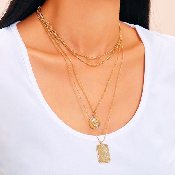 

Engraved Disc & Rectangle Charm Layered Chain Necklace 1pc