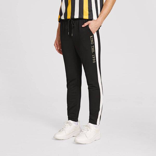 

Men Embroidered Slogan Contrast Sideseam Pants, Black