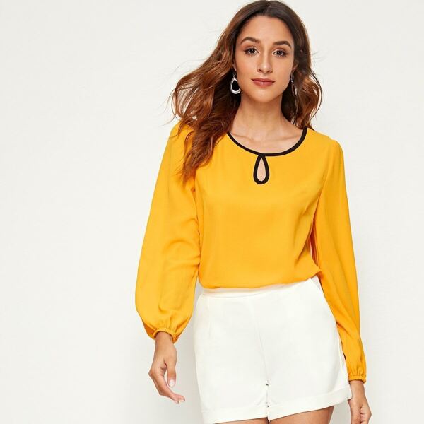 

Keyhole Neckline Bishop Sleeve Contrast Binding Blouse