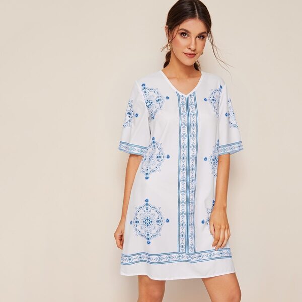 

V Neck Tribal Print Dress