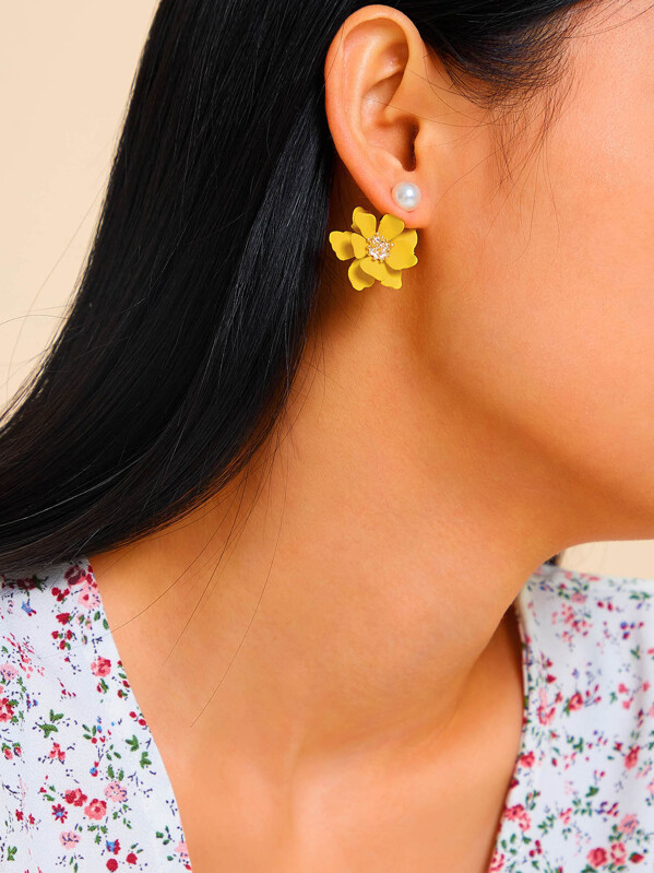 

Faux Pearl Decor Flower Earrings 1pair, Multicolor