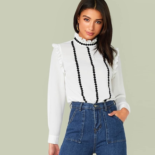 

Mock-neck Frill Trim Appliques Top, White
