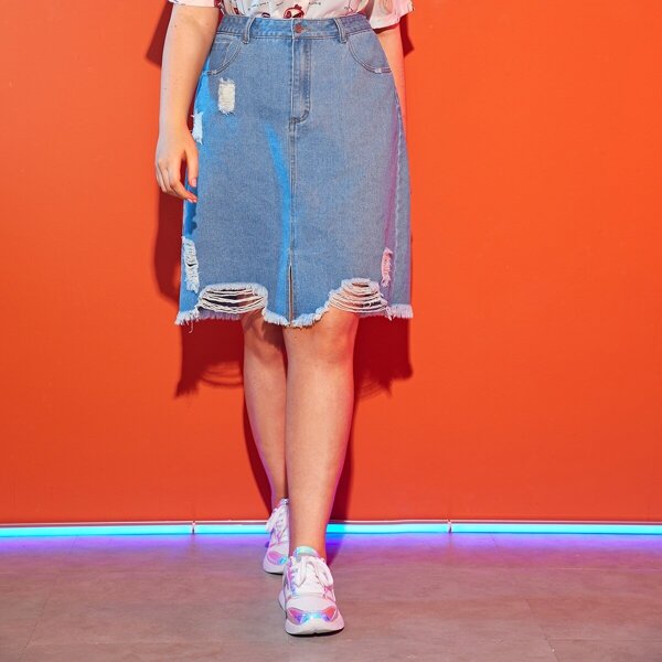 

Plus Pocket Back Ripped Raw Hem Denim Skirt, Blue