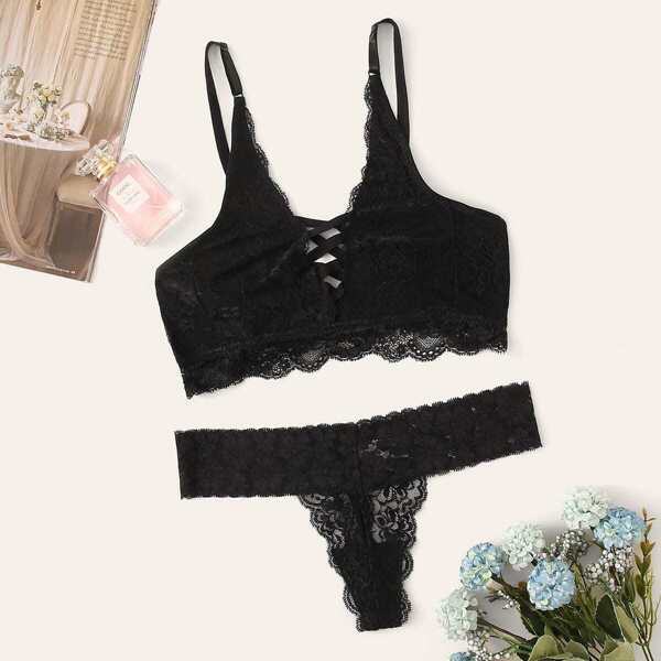 

Floral Lace Crisscross Front Lingerie Set