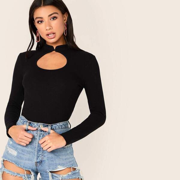

Cut-out Front Rib-knit Slim Top