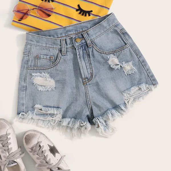 

Plus Double Pocket Ripped Raw Hem Denim Shorts, Blue