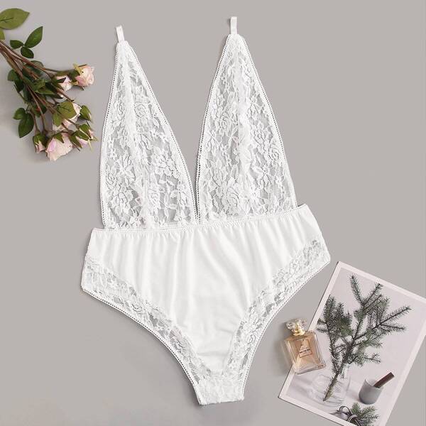 

Plus Floral Lace Romper Bodysuit, White
