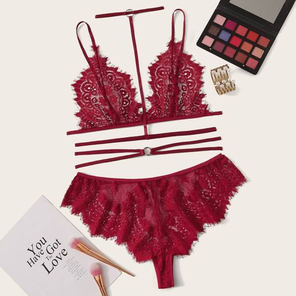 

Plus Floral Lace Lingerie Set With Choker