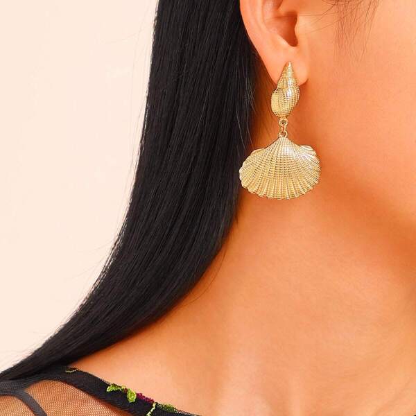 

Shell Drop Earrings 1pair
