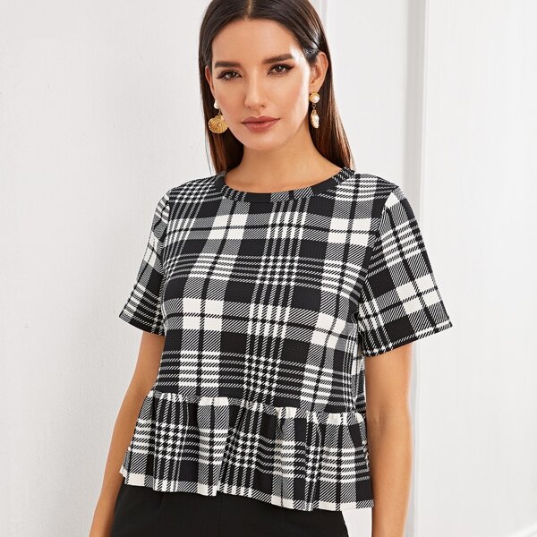 

Plaid Print Ruffle Hem Top