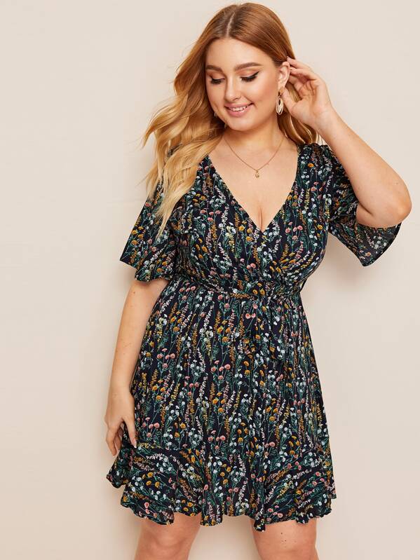 

Plus Surplice Front Ditsy Floral Dress, Multicolor, Nora
