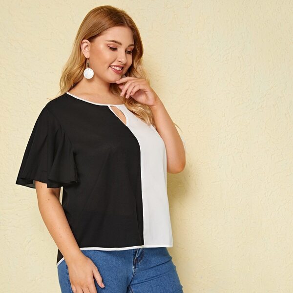 

Plus Two Tone Keyhole Neck Butterfly Sleeve Blouse