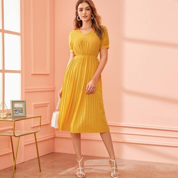 

V-neck Pleated Solid Dress, Yellow