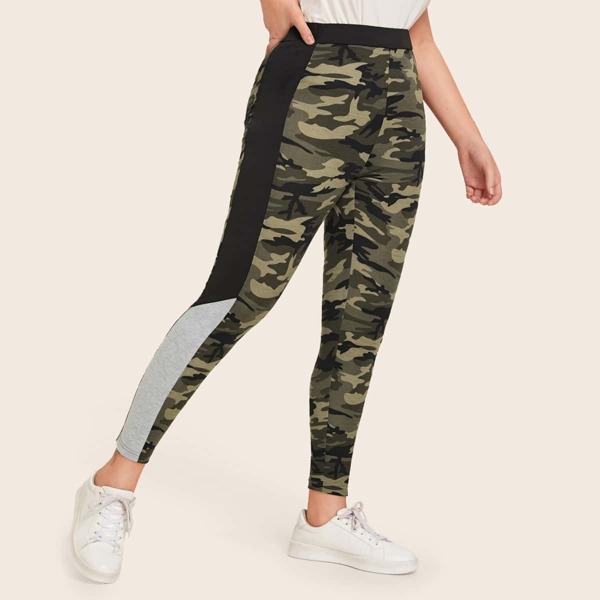 

Plus Camo Print Color-block Leggings