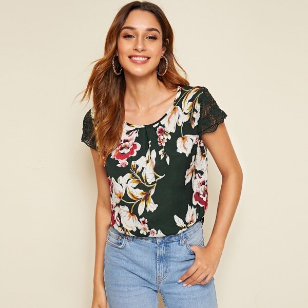 

Guipure Lace Sleeve Pleated Detail Floral Print Top, Multicolor